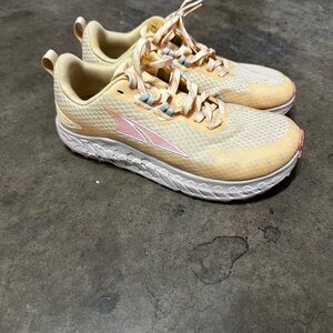 Altra trial running shoe women’s
